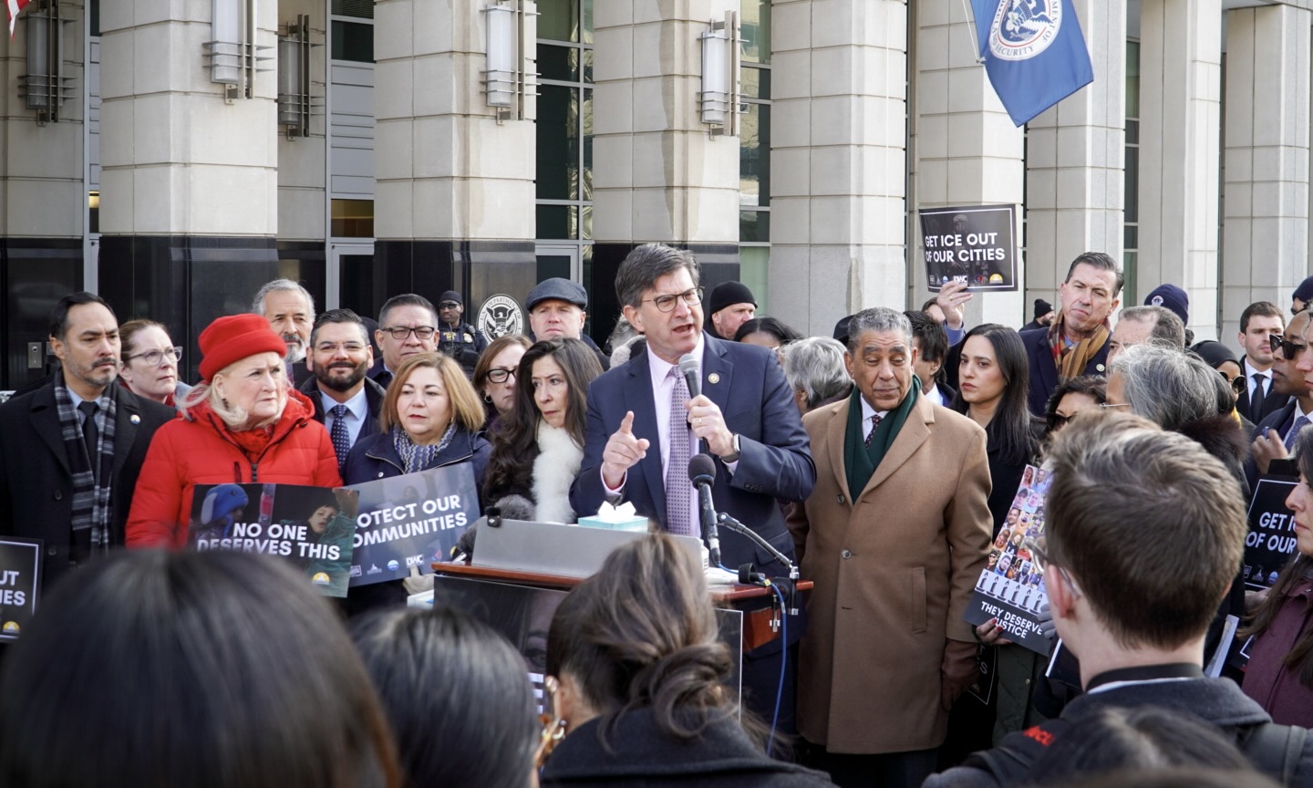 2D05736F-D680-40A6-8B62-22F6858B2CC1_1_201_a