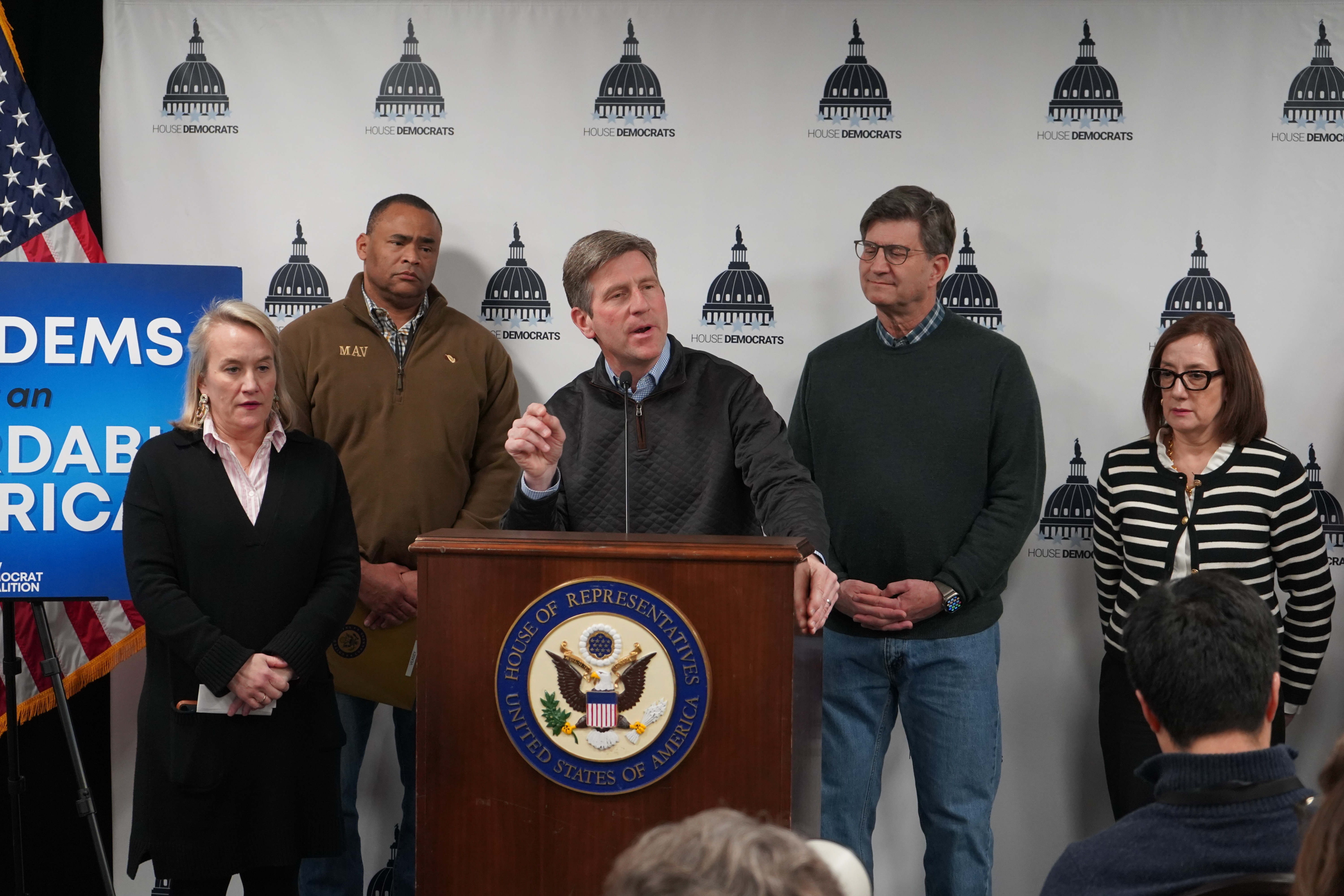 3838556c-e2c7-742e-98e2-f4ec6b4f4e86